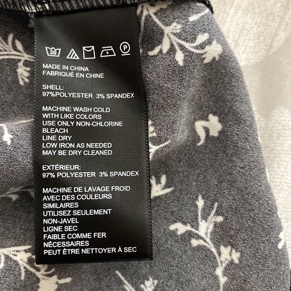 Uo Mallory Cowl Neck Slip Dress in Black WITH WHITE FLOWERS,Urban Outfitters - Picture 9 of 9